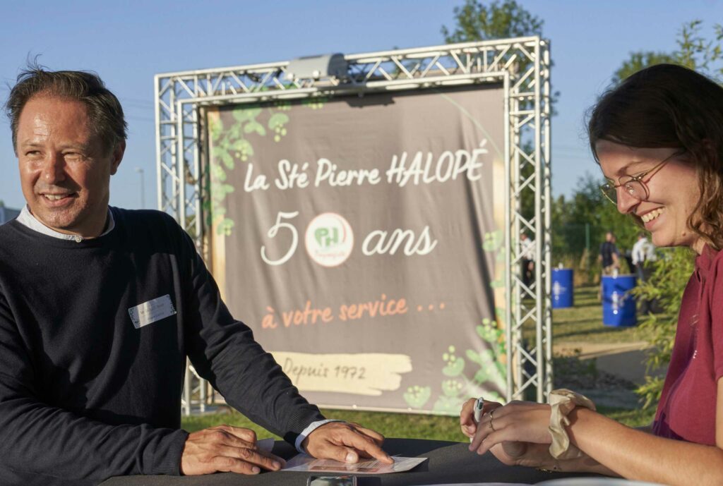 Célébration des 50 ans d’une entreprise avec coordination événementielle professionnelle